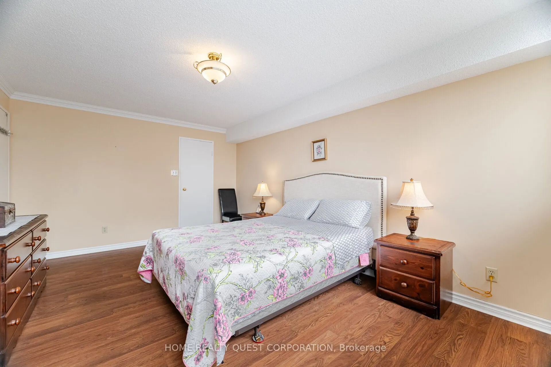 3700 Kaneff Crescent, #2202