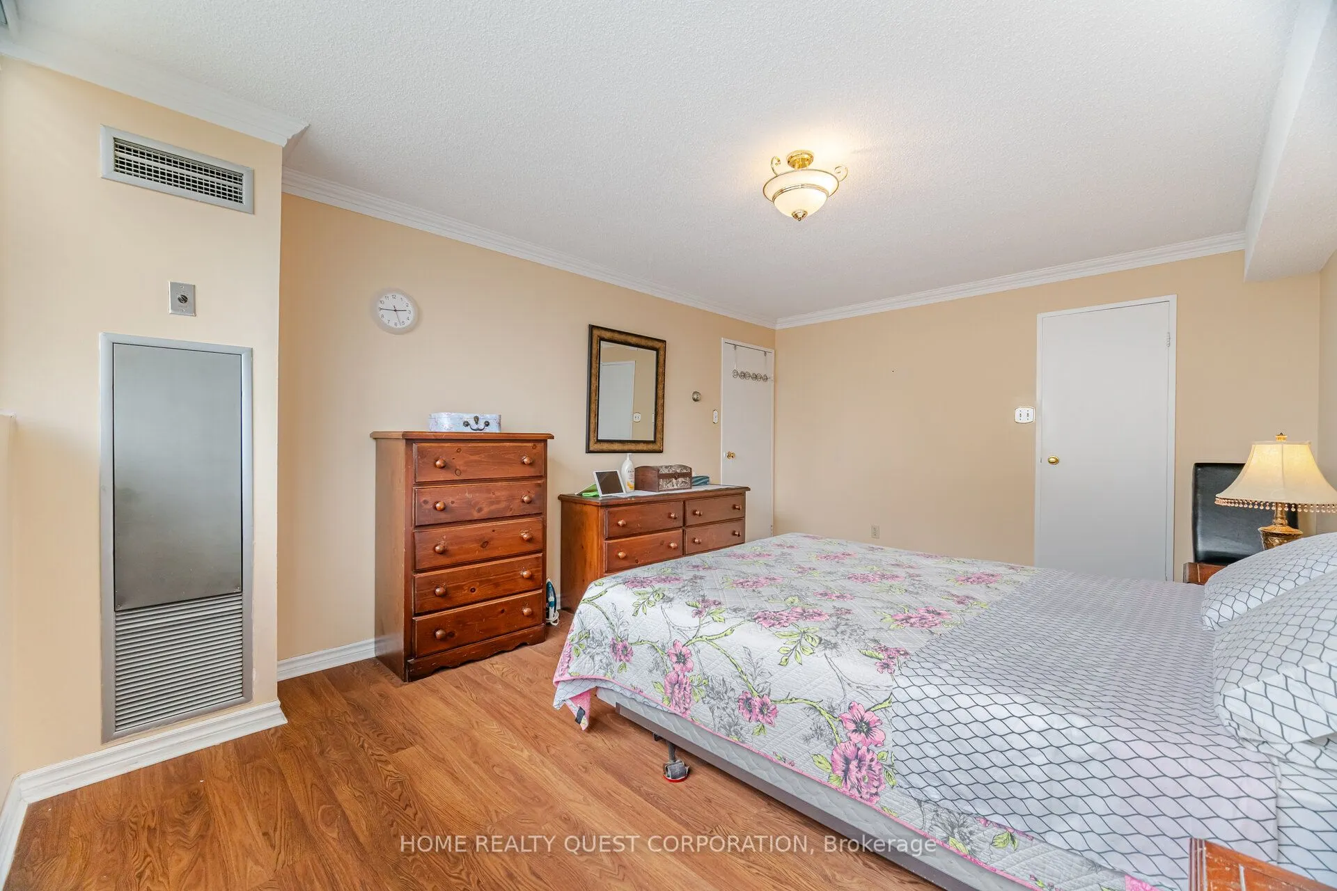 3700 Kaneff Crescent, #2202