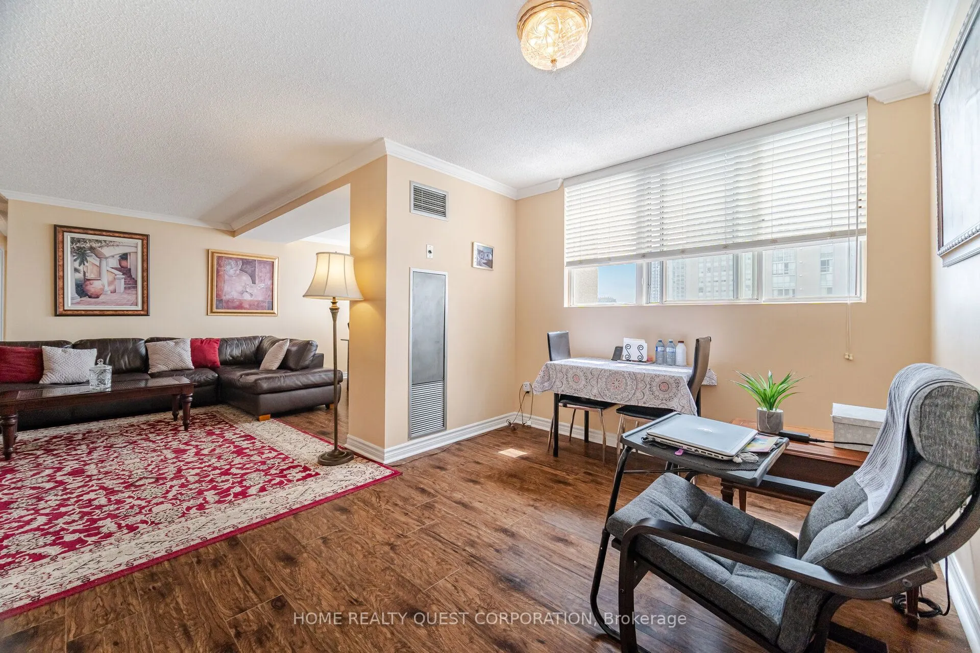 3700 Kaneff Crescent, #2202
