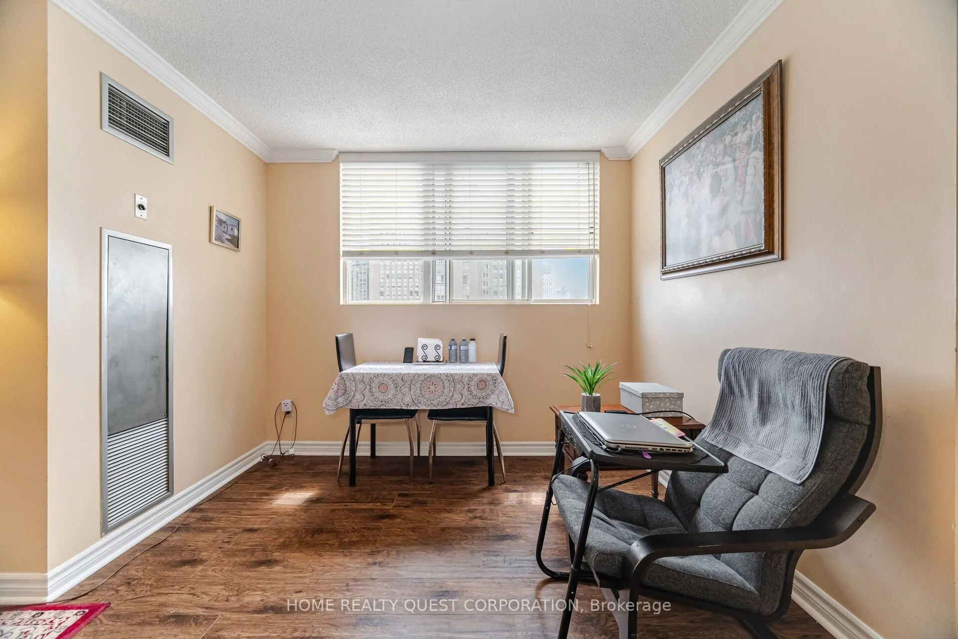 3700 Kaneff Crescent, #2202