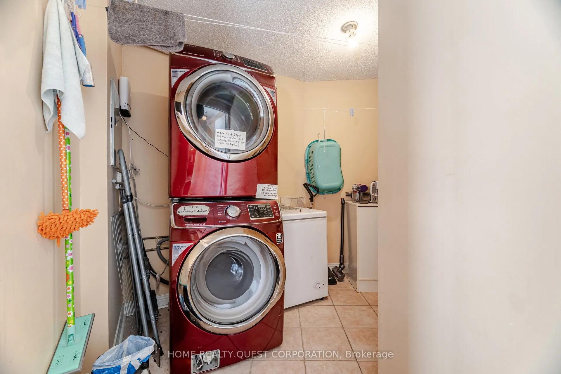 3700 Kaneff Crescent, #2202