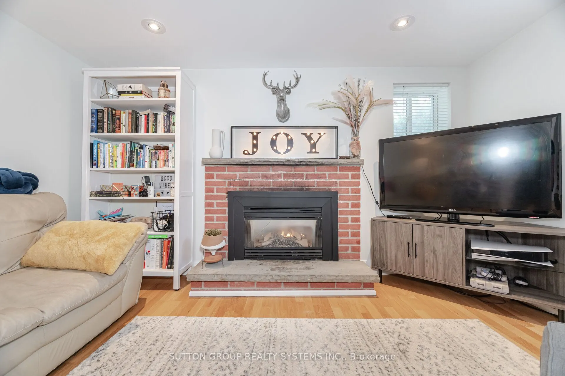 175 Connaught Crescent
