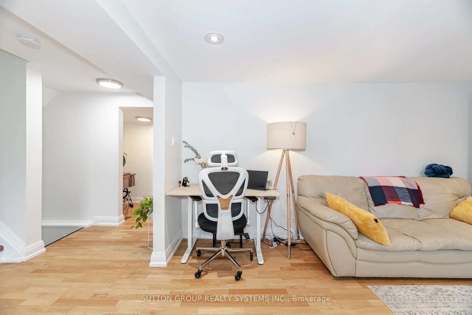 175 Connaught Crescent