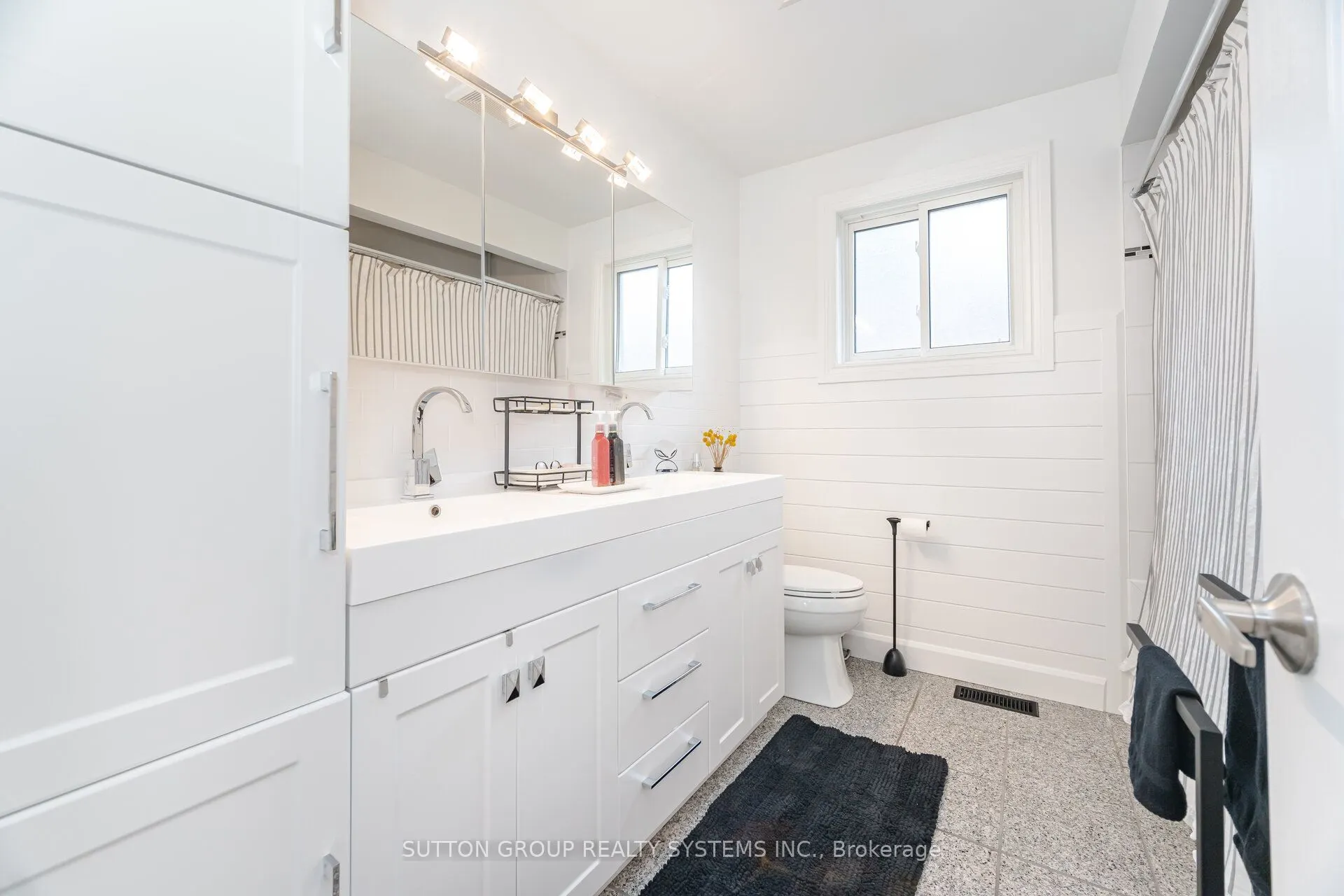 175 Connaught Crescent