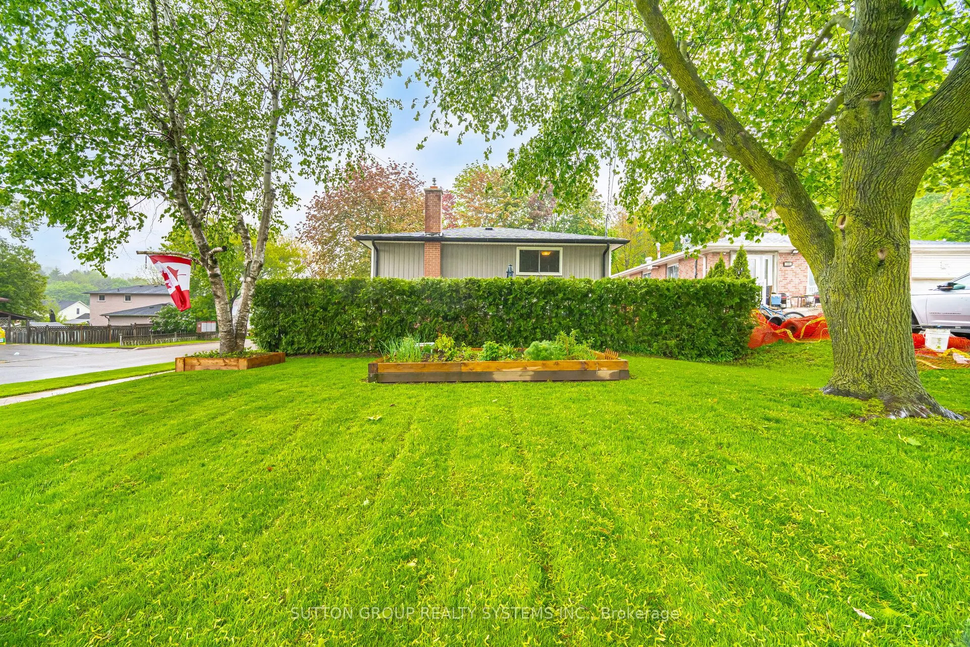175 Connaught Crescent