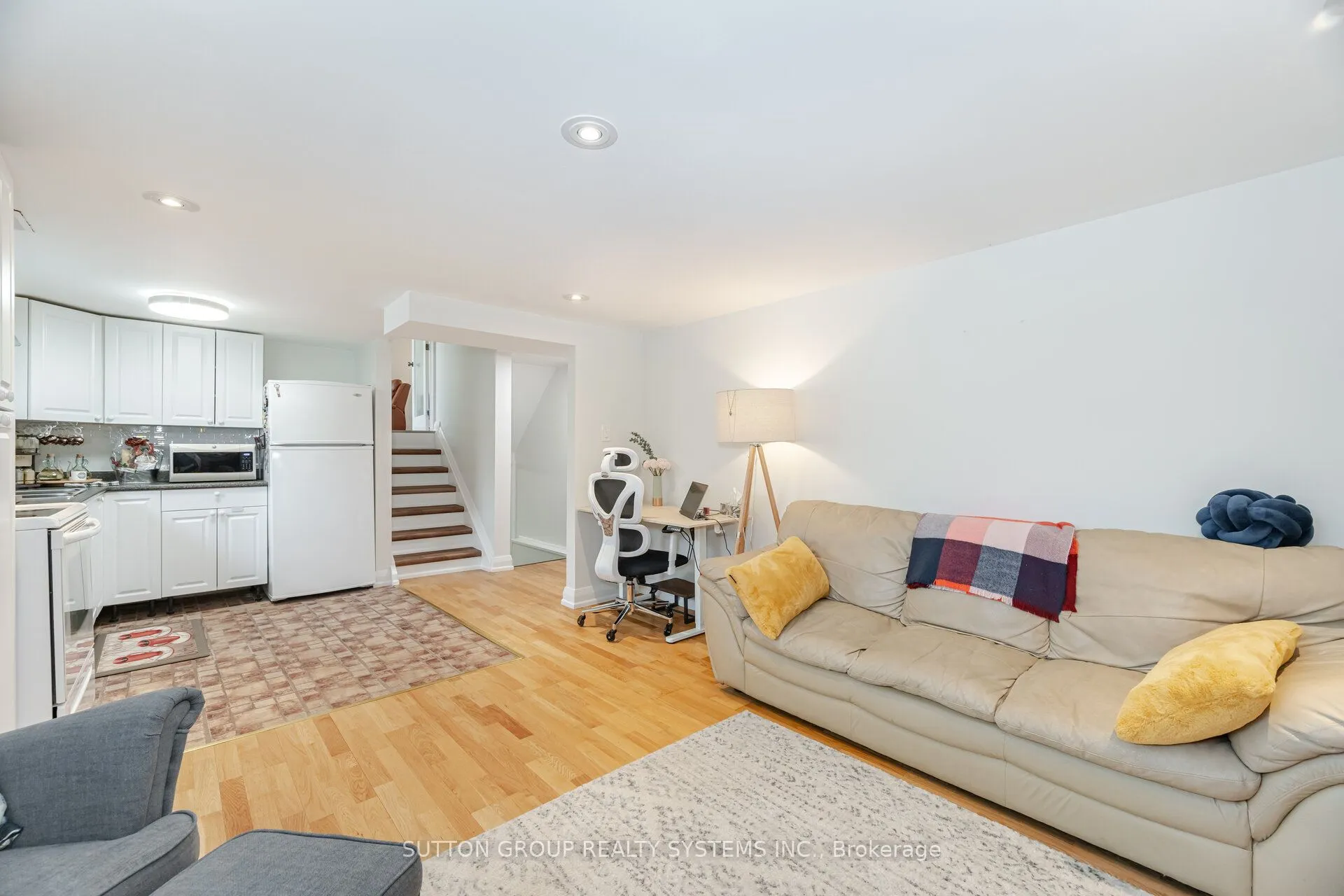 175 Connaught Crescent
