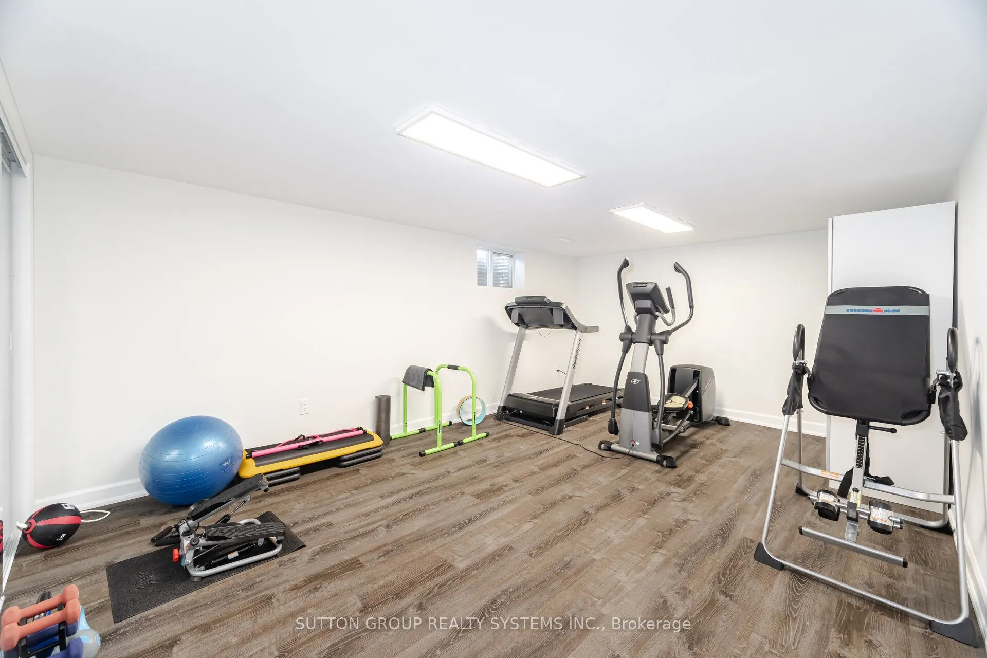 175 Connaught Crescent