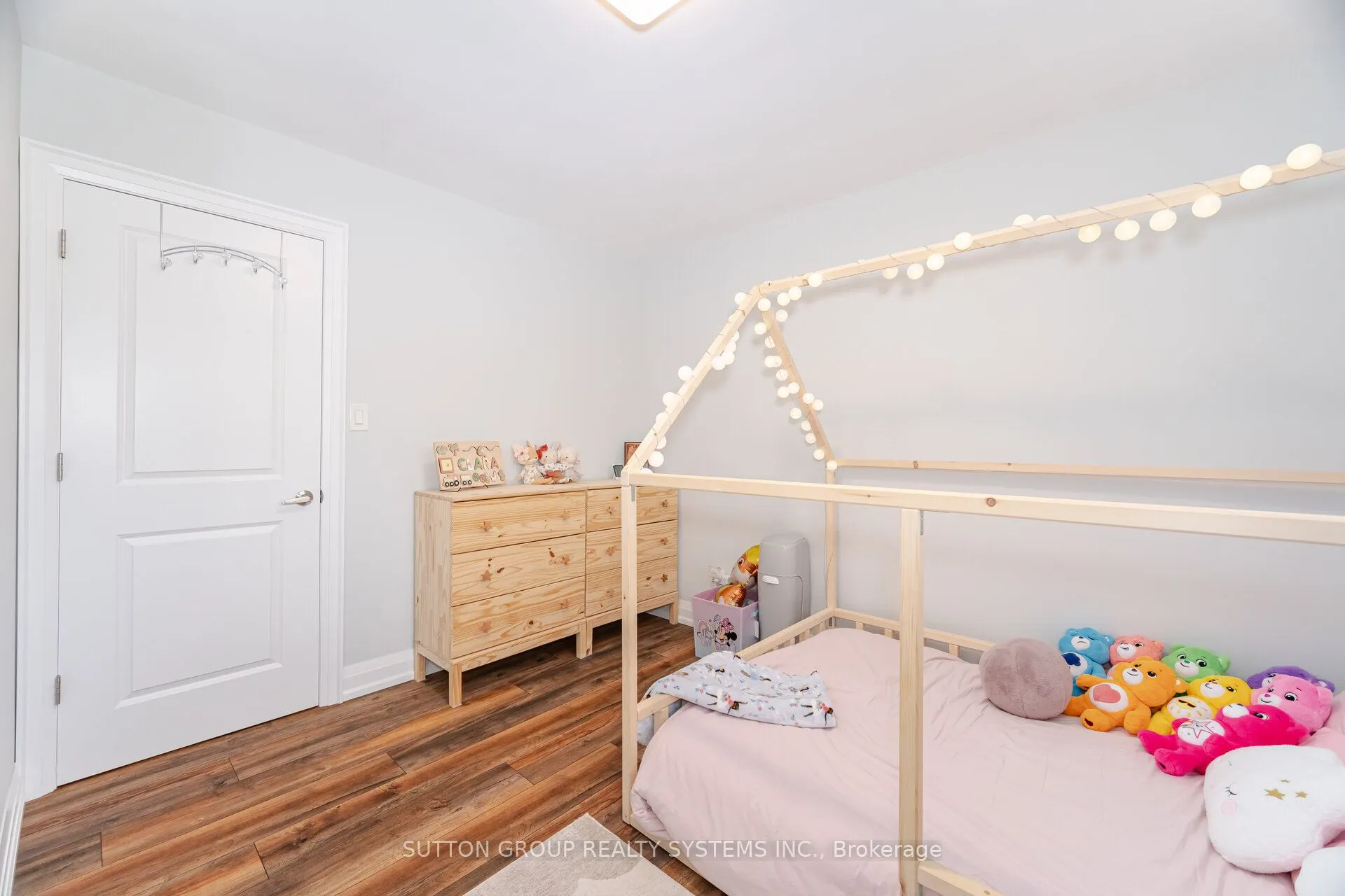 175 Connaught Crescent