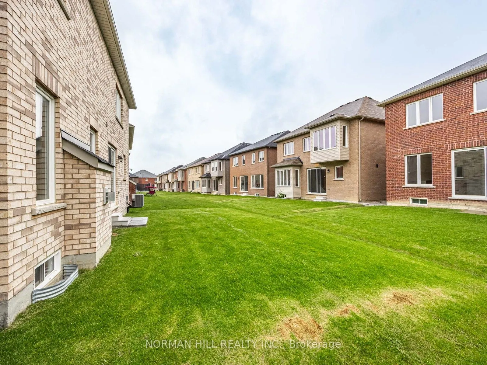 27 Unwind Crescent