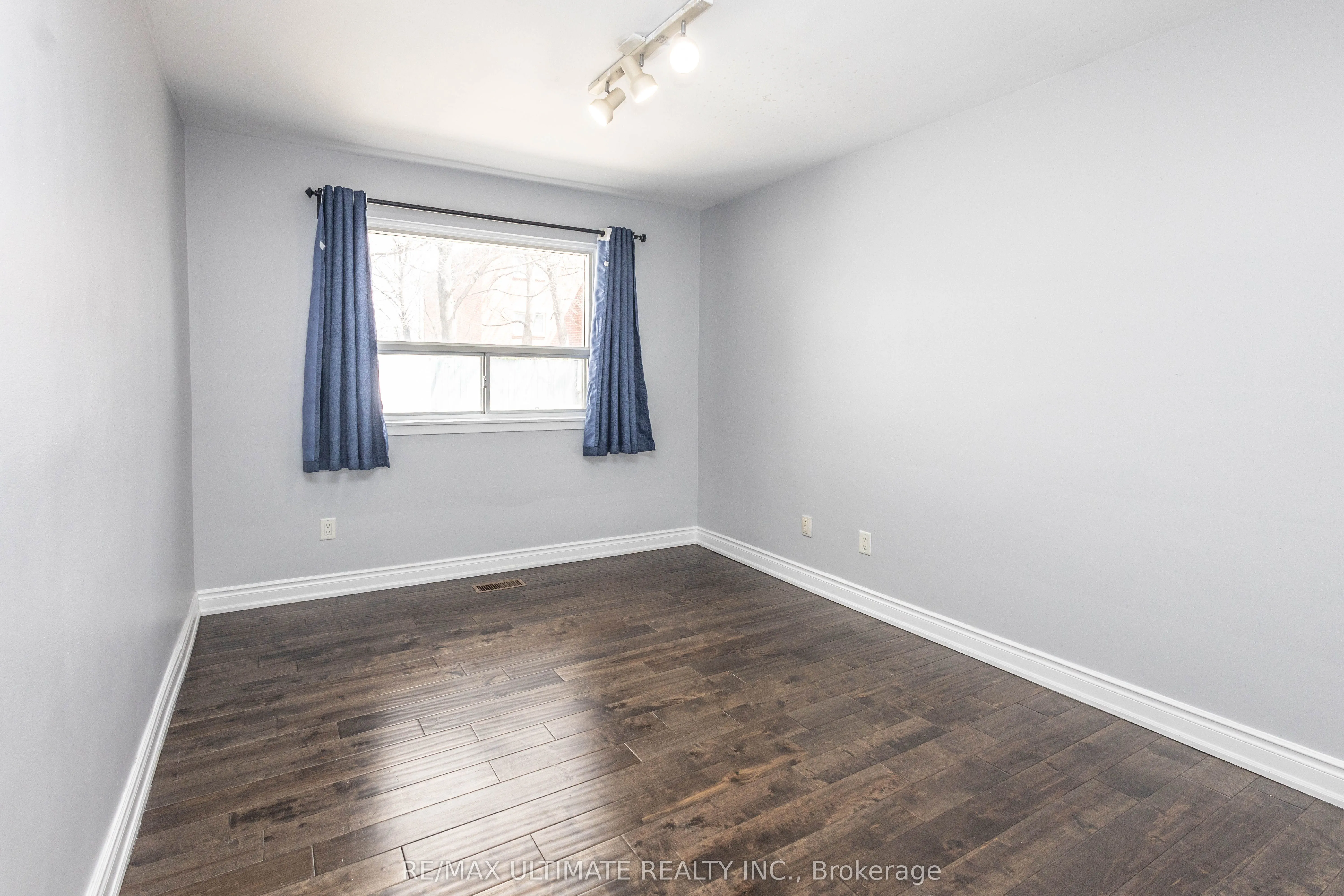 3641 Holden Crescent