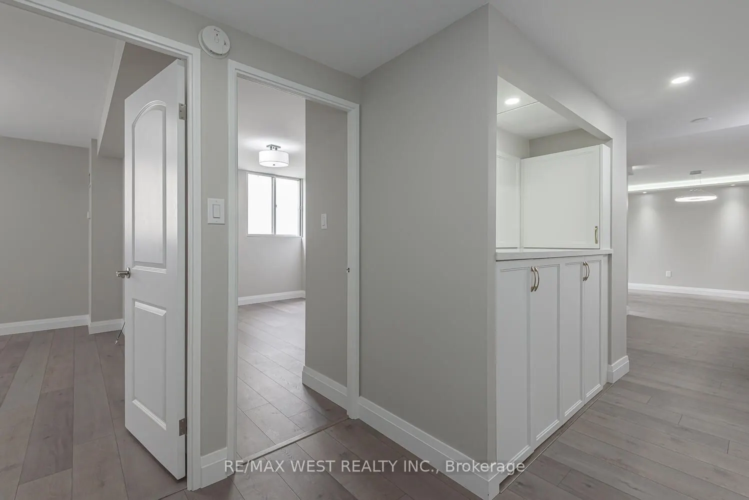 820 Burnhamthorpe Road, #1104