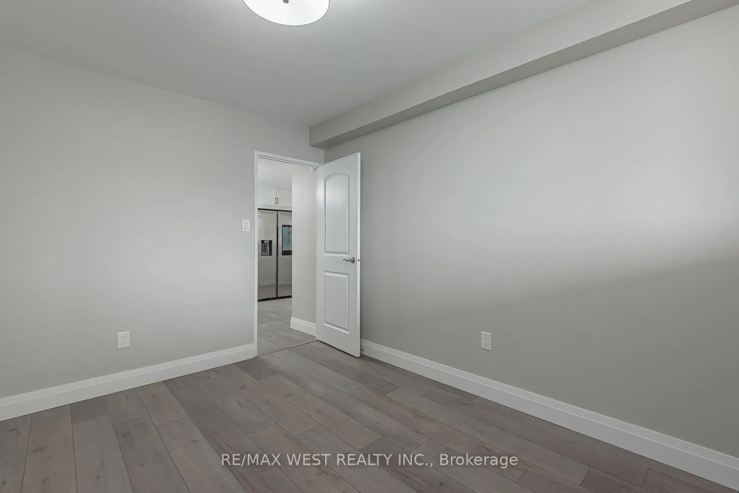 820 Burnhamthorpe Road, #1104