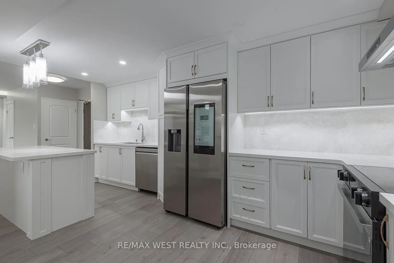 820 Burnhamthorpe Road, #1104