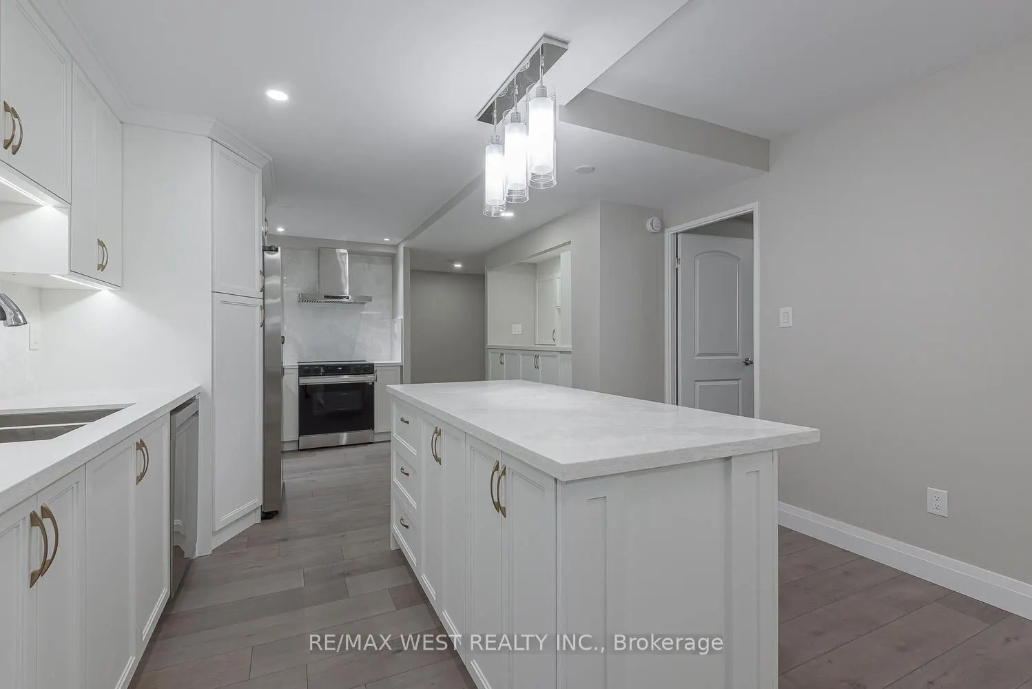 820 Burnhamthorpe Road, #1104