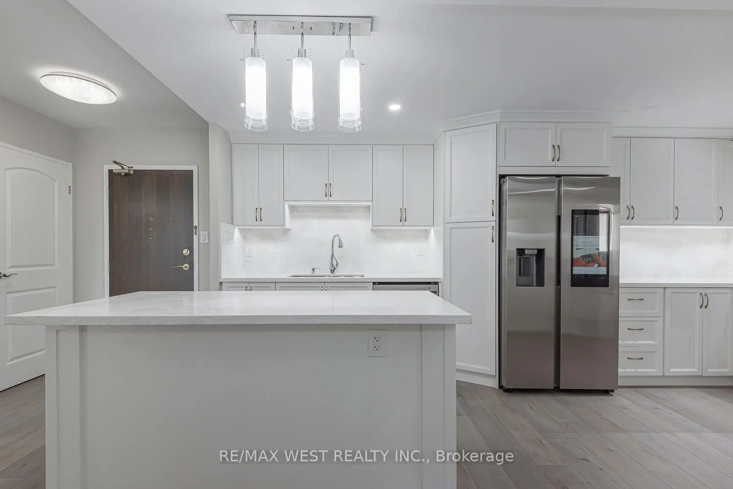 820 Burnhamthorpe Road, #1104