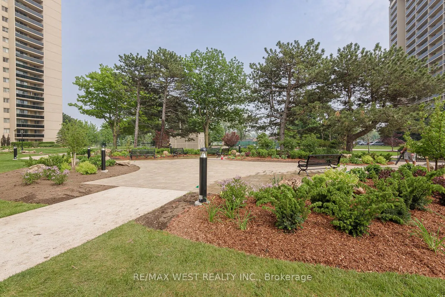 820 Burnhamthorpe Road, #1104