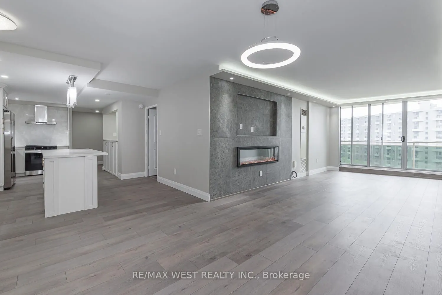 820 Burnhamthorpe Road, #1104