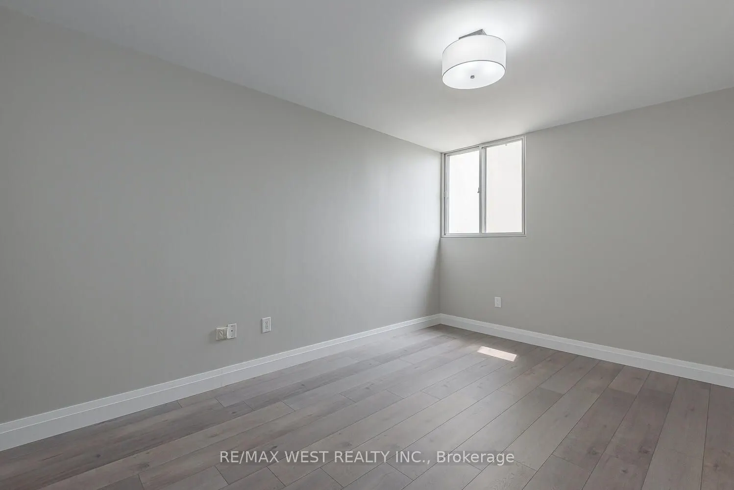 820 Burnhamthorpe Road, #1104
