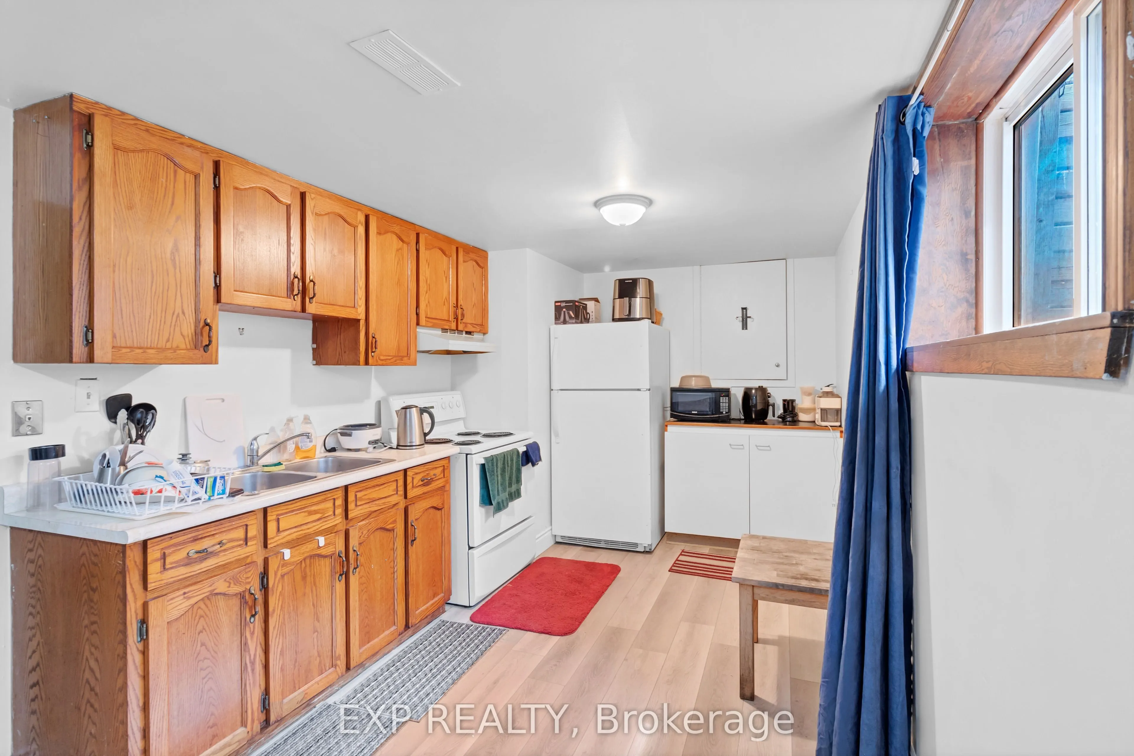 111 Mountainview Road S