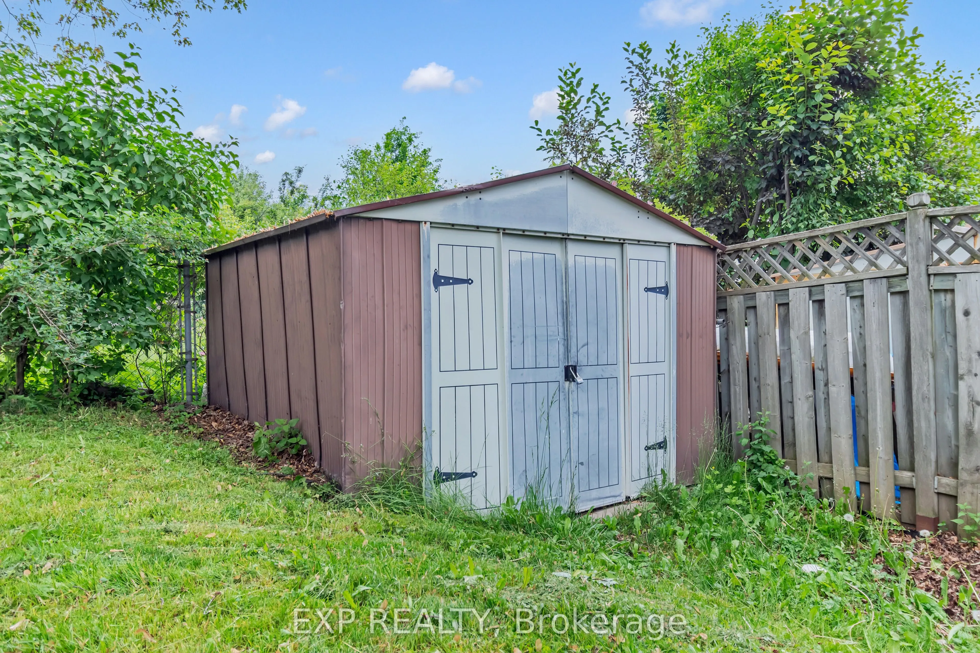 111 Mountainview Road S