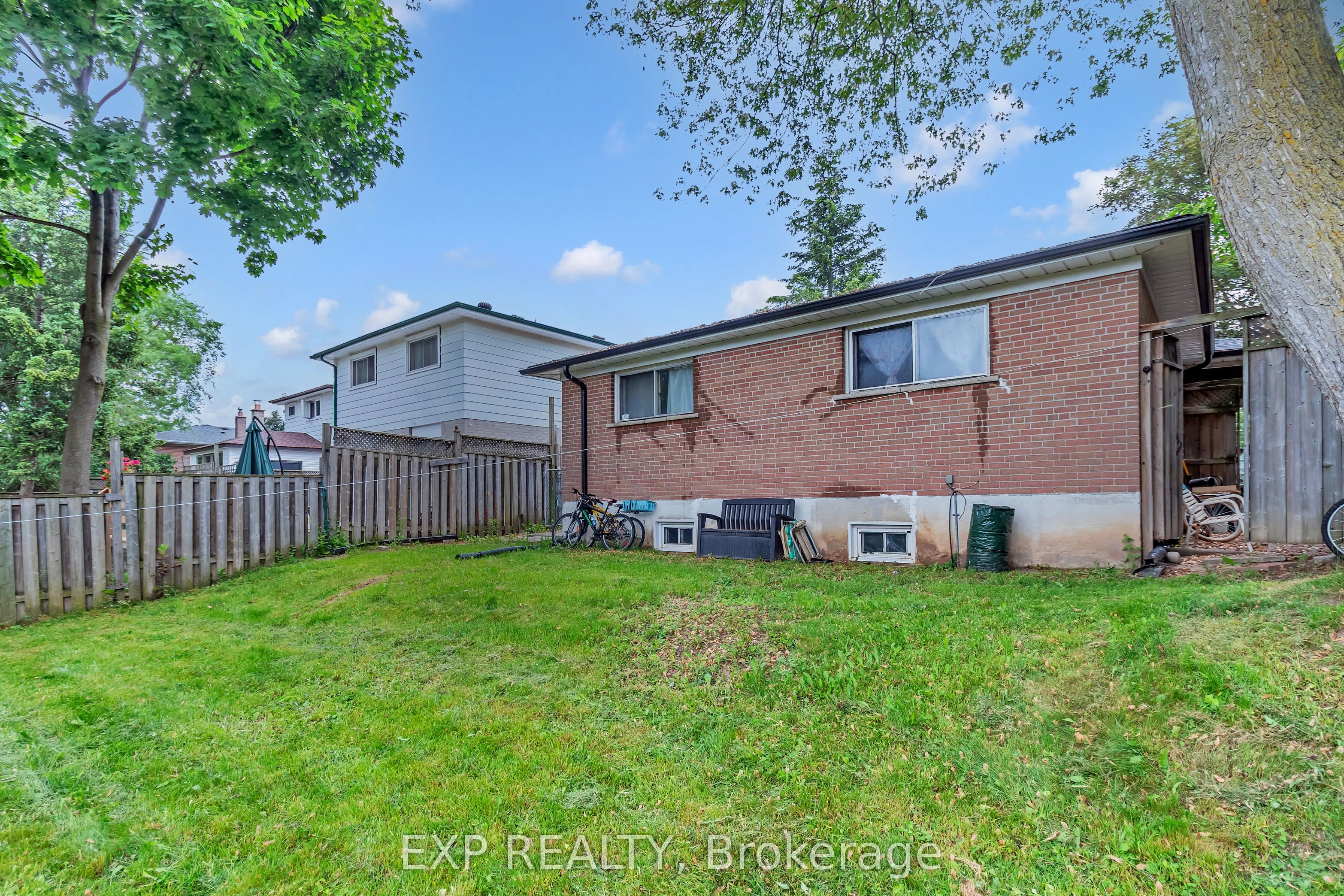 111 Mountainview Road S