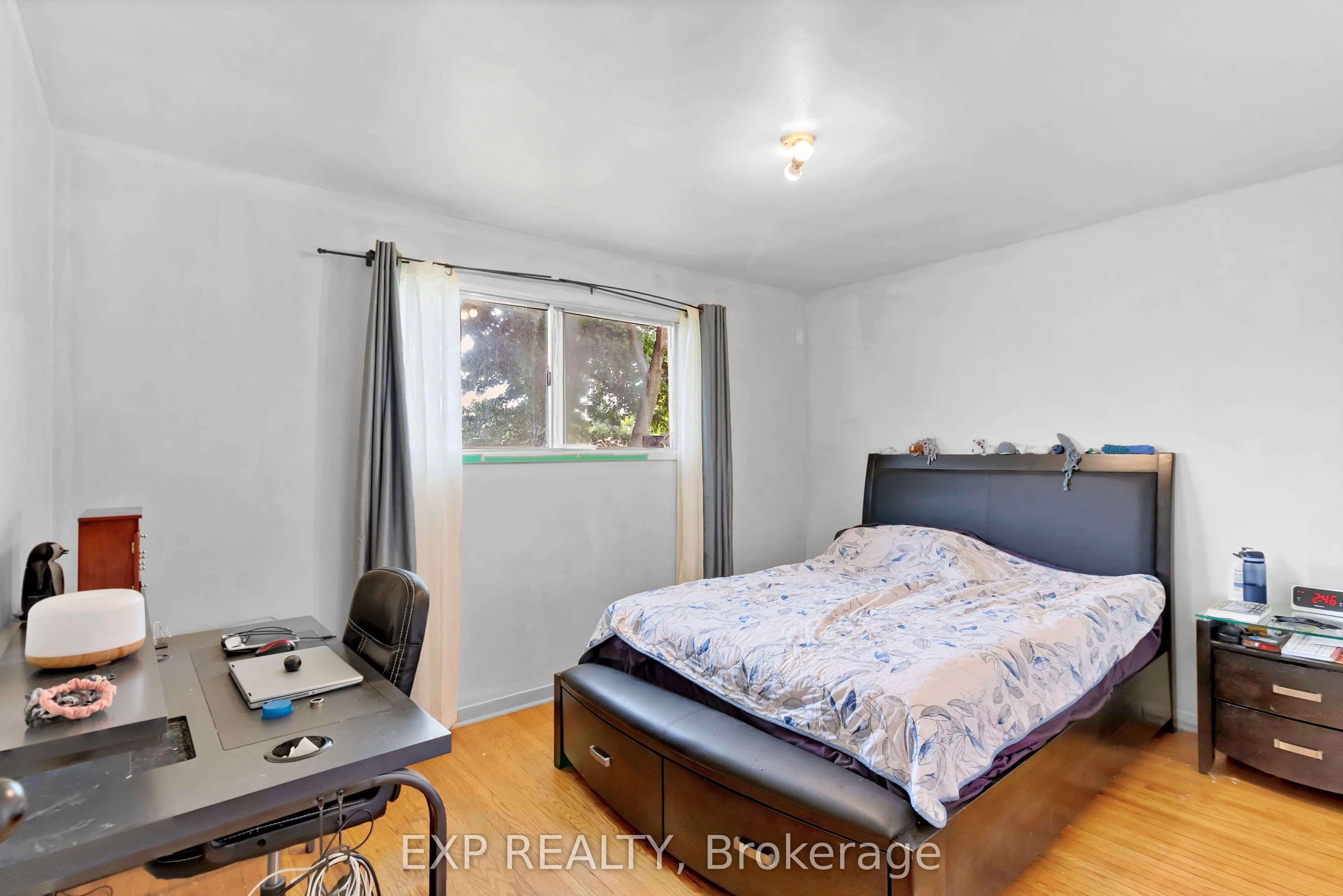 111 Mountainview Road S