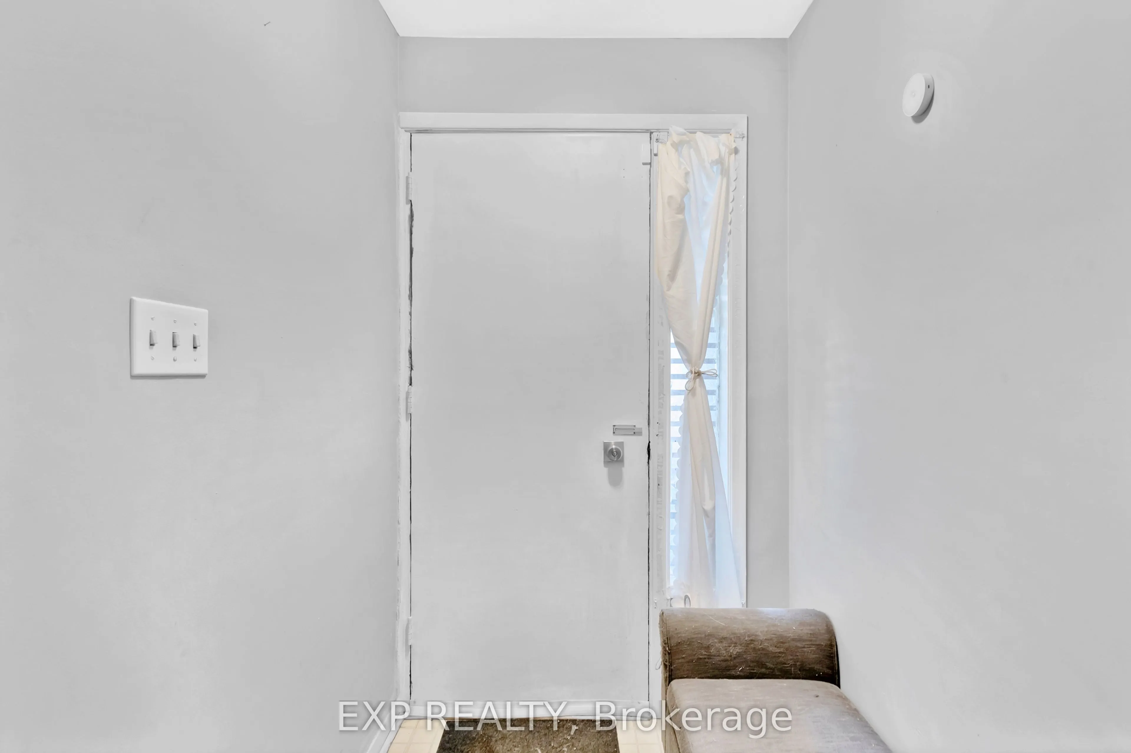 111 Mountainview Road S