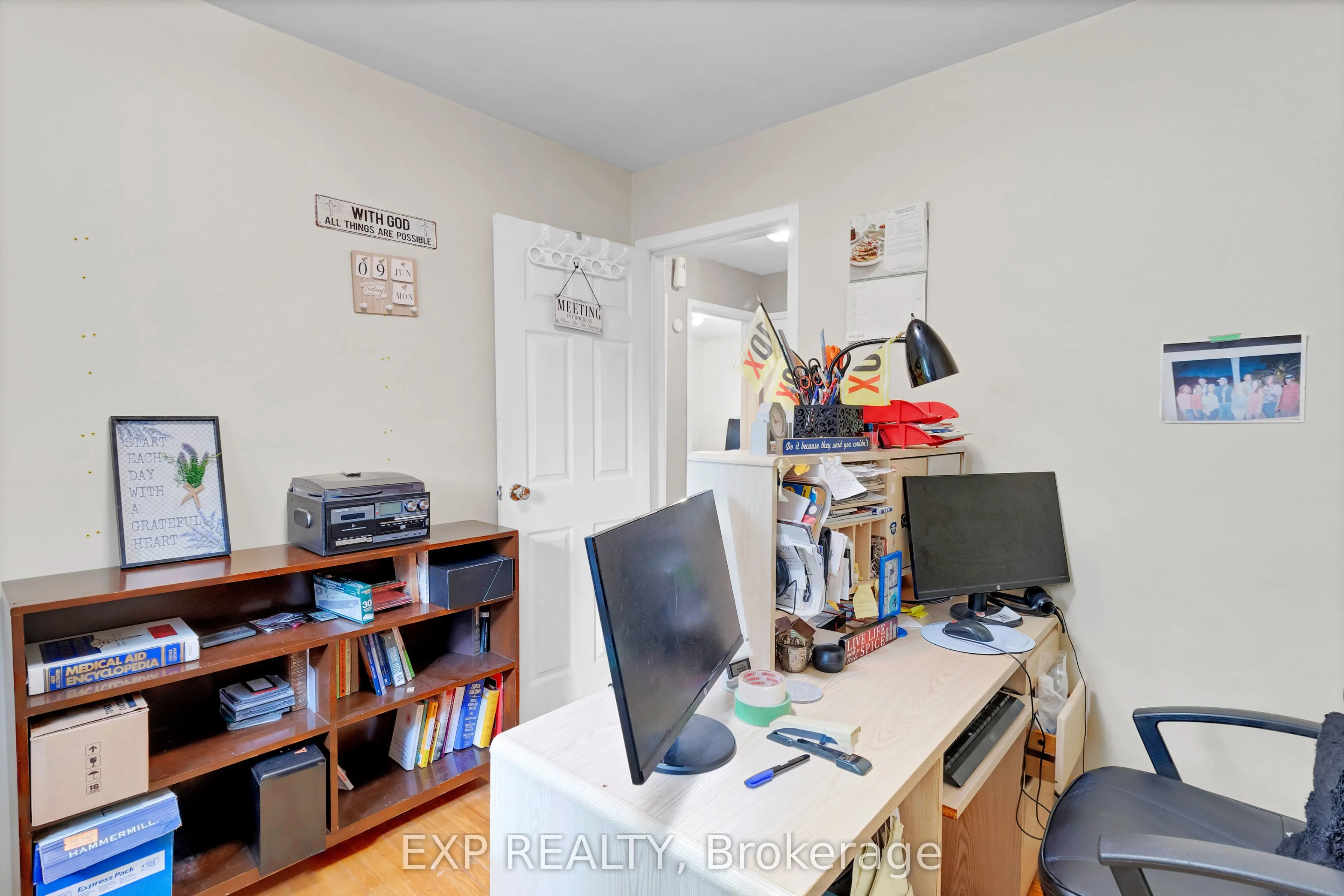 111 Mountainview Road S