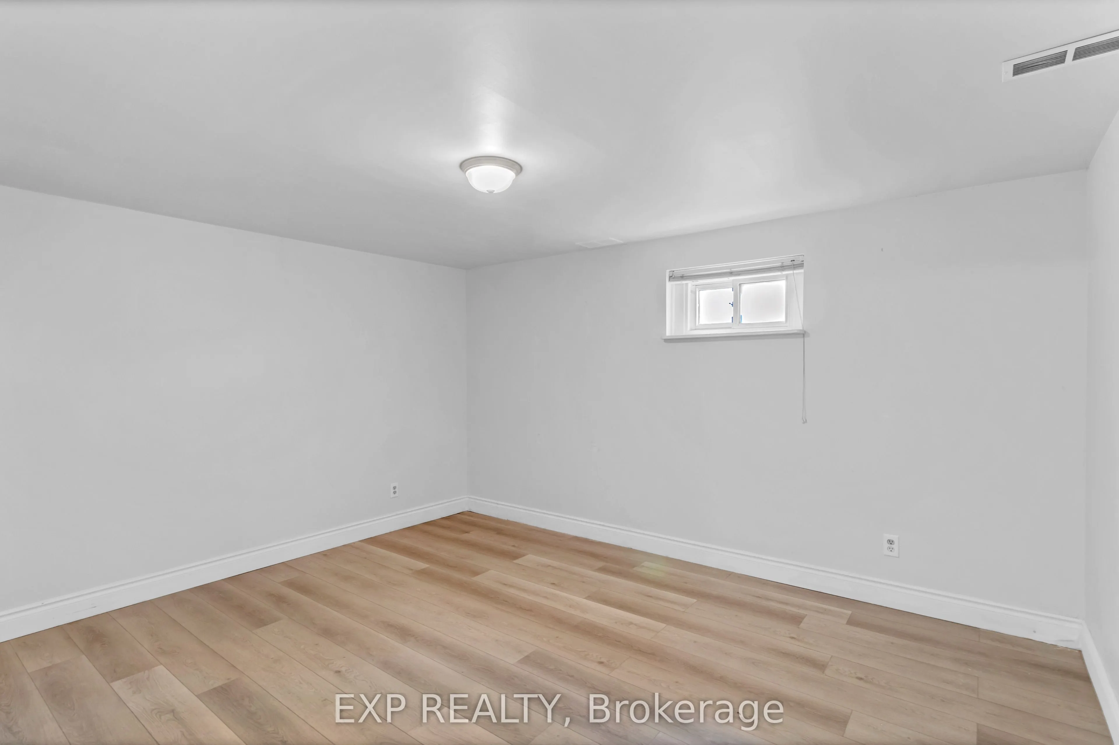 111 Mountainview Road S