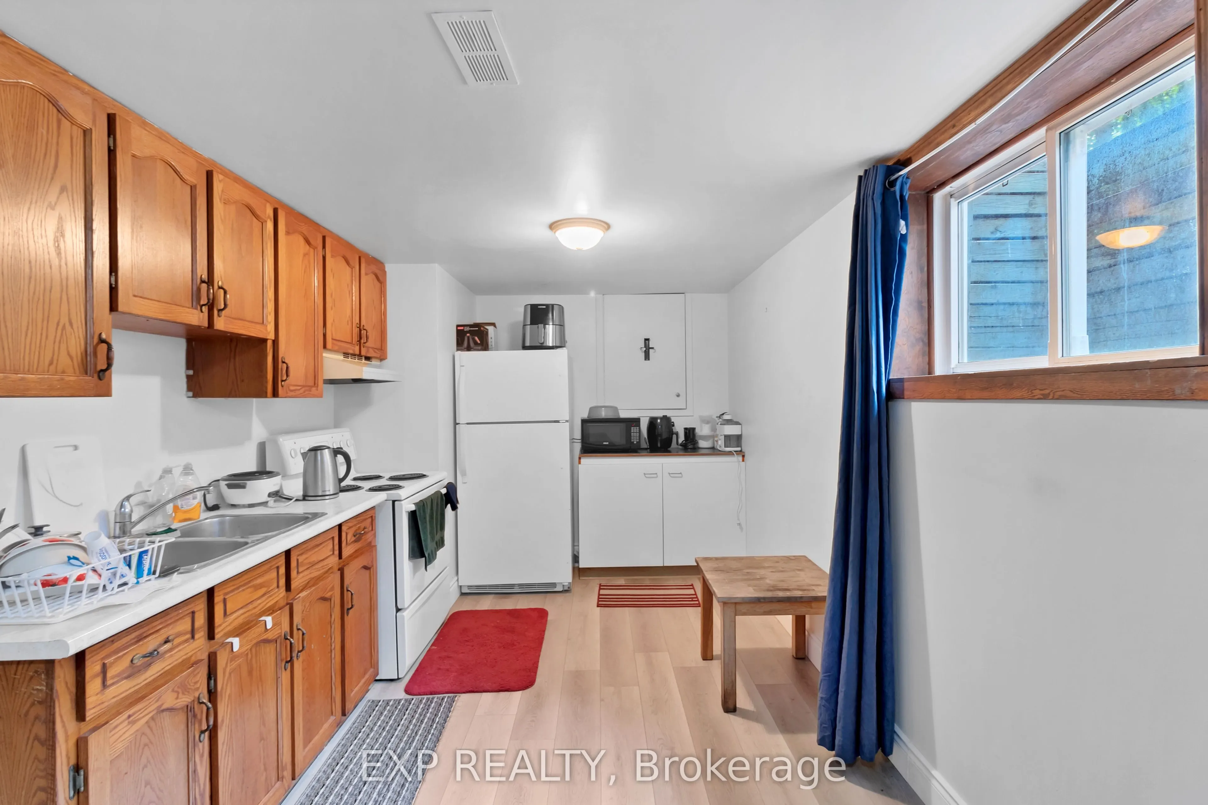 111 Mountainview Road S