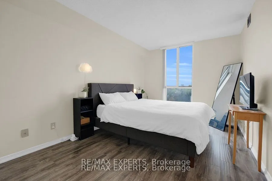 145 Hillcrest Avenue, #502