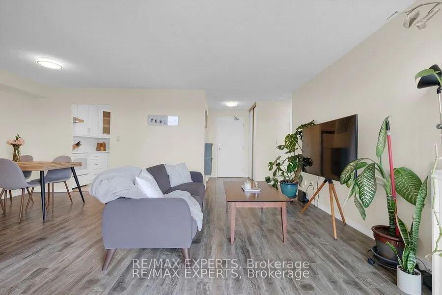 145 Hillcrest Avenue, #502