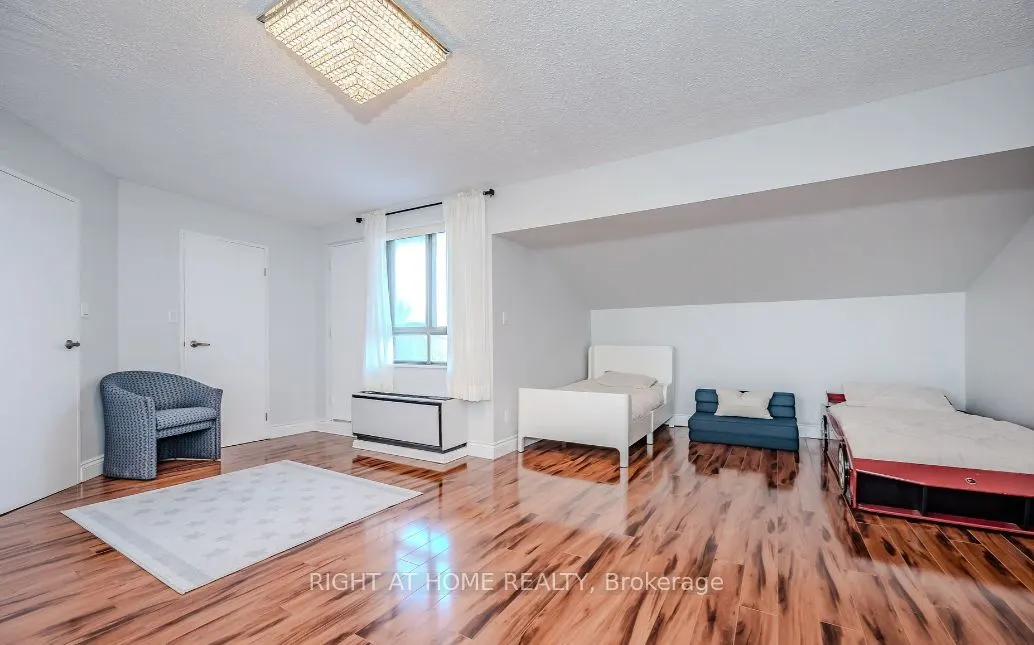 1000 Cedarglen Gate #625