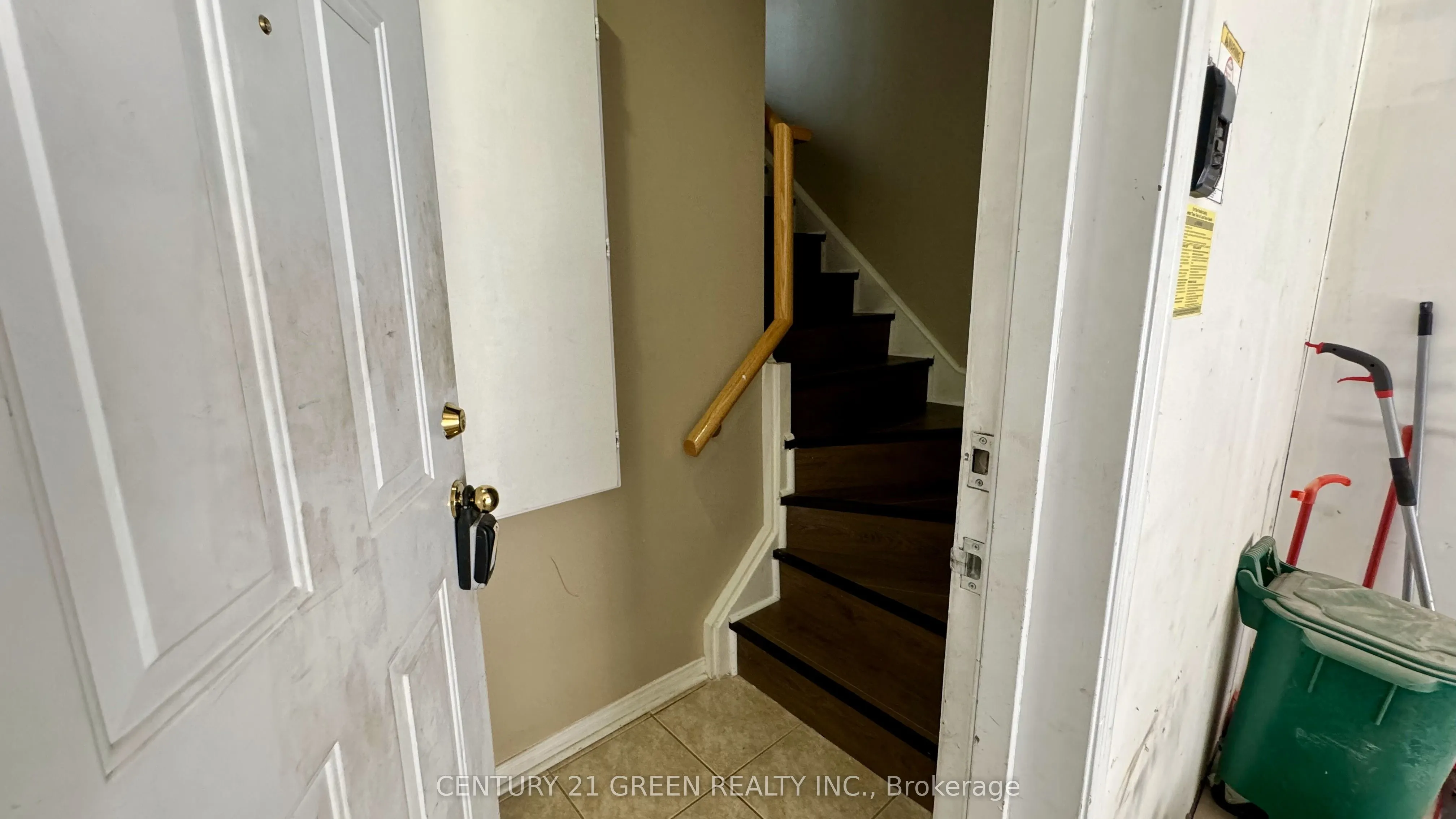 3056 Eglinton Avenue W, #61