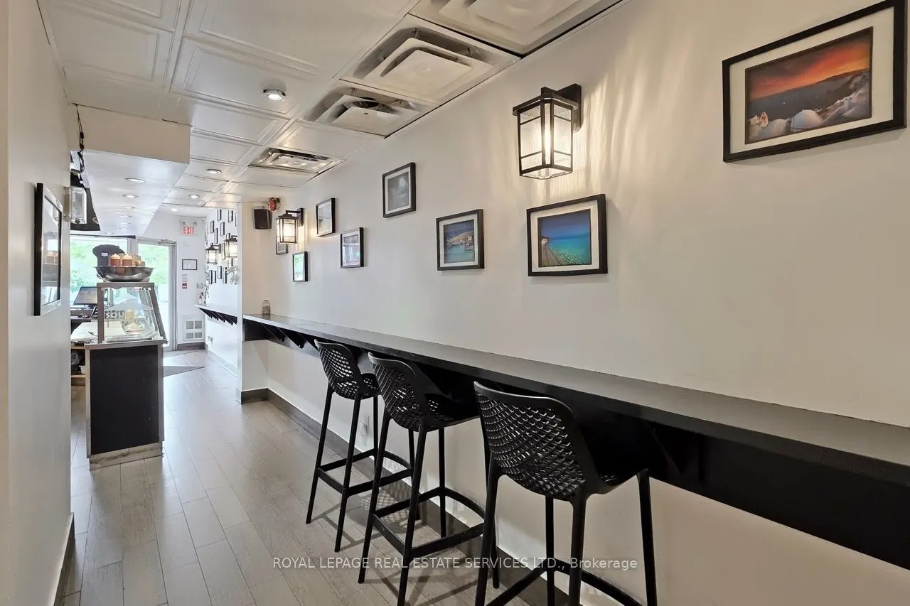 2184 Bloor Street W