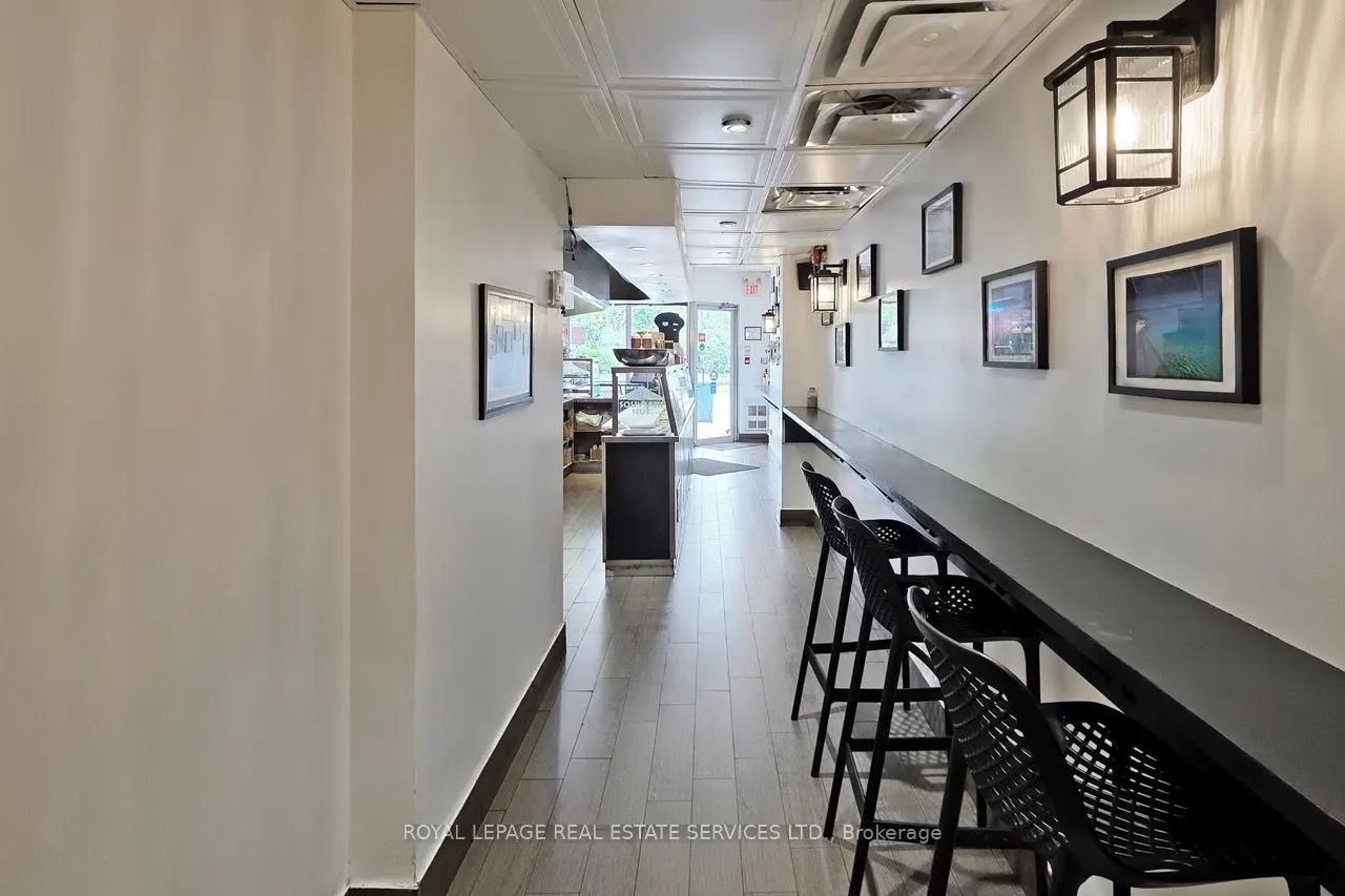 2184 Bloor Street W