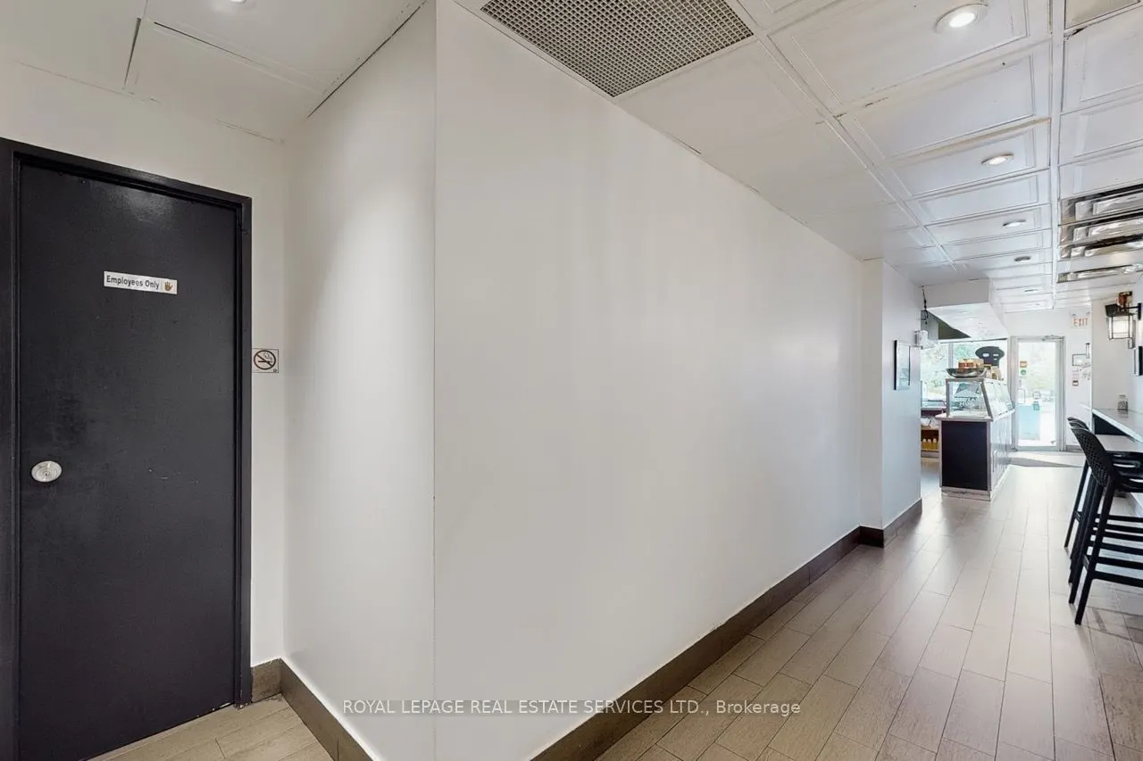 2184 Bloor Street W