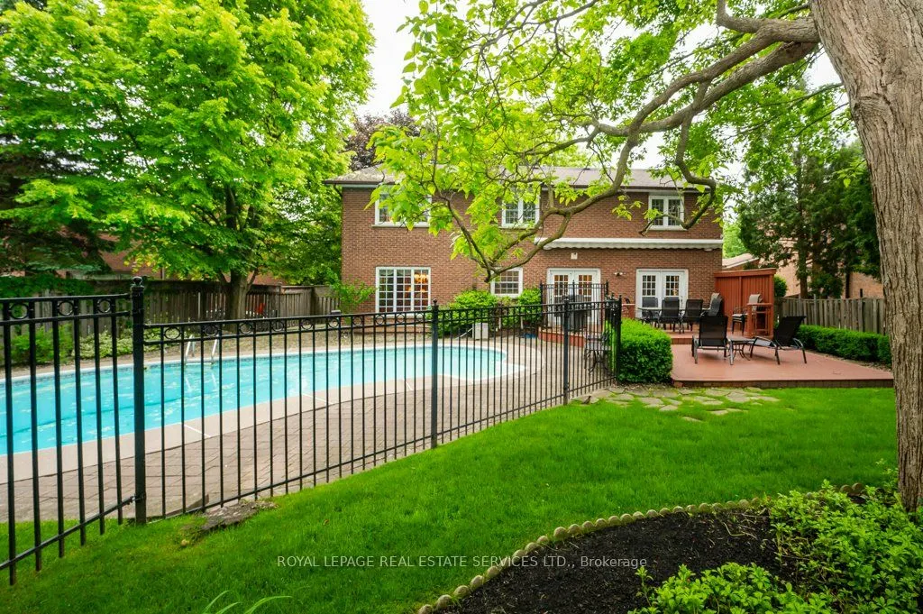 269 Royal Oak Court