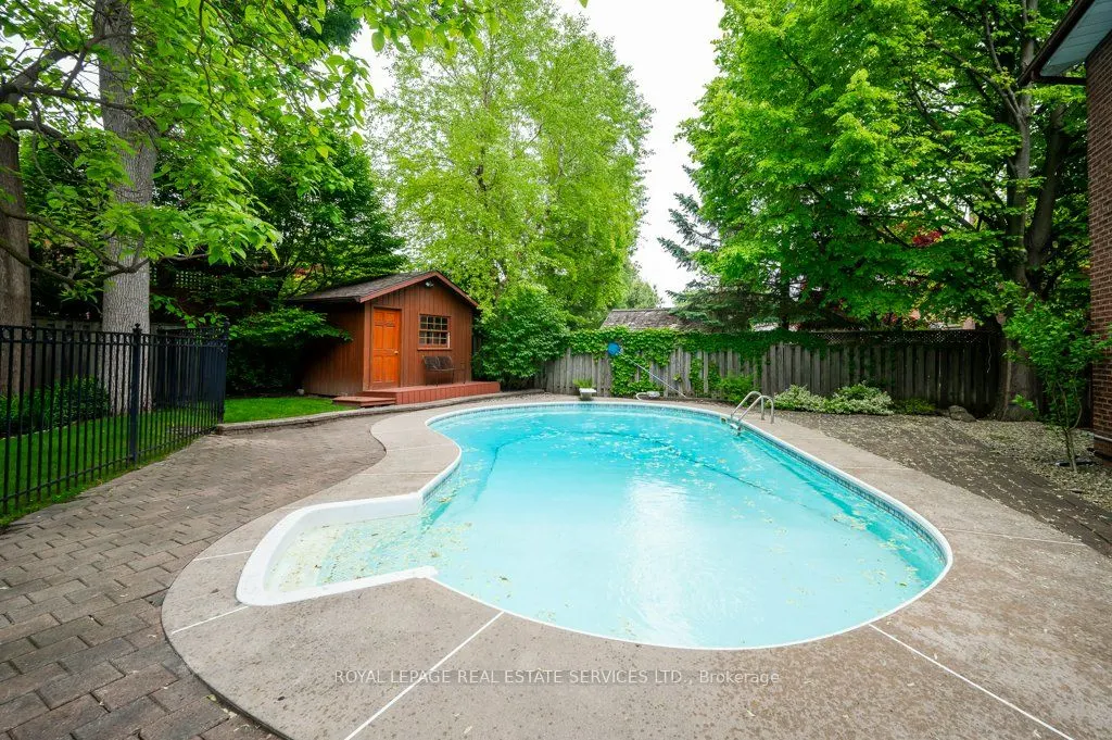 269 Royal Oak Court
