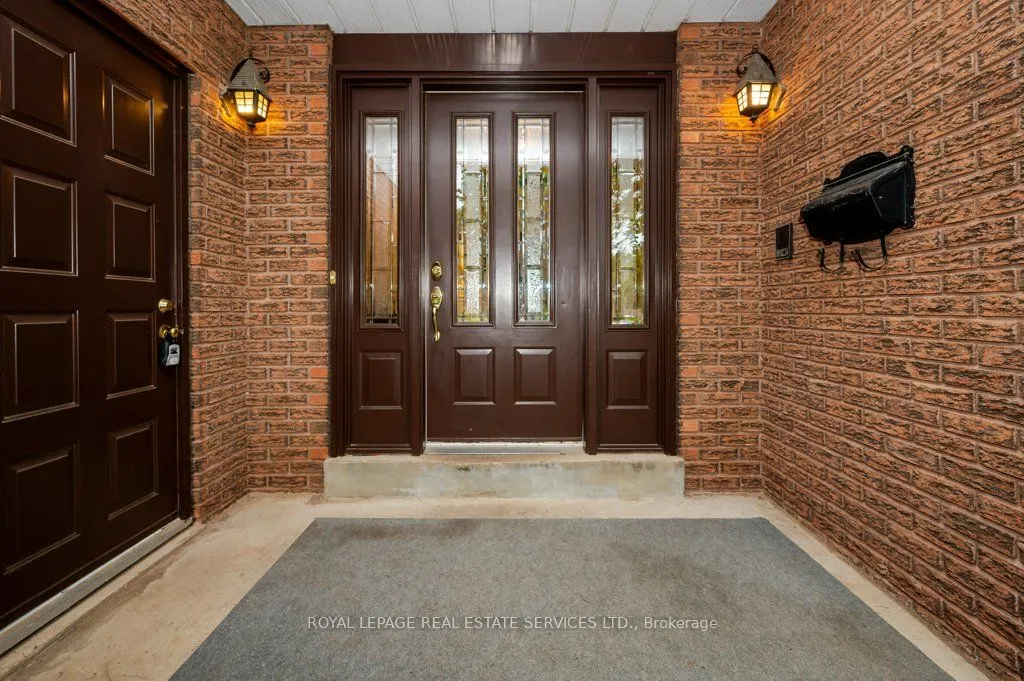 269 Royal Oak Court