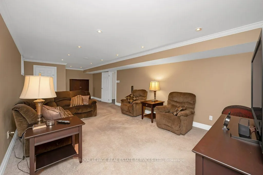 269 Royal Oak Court