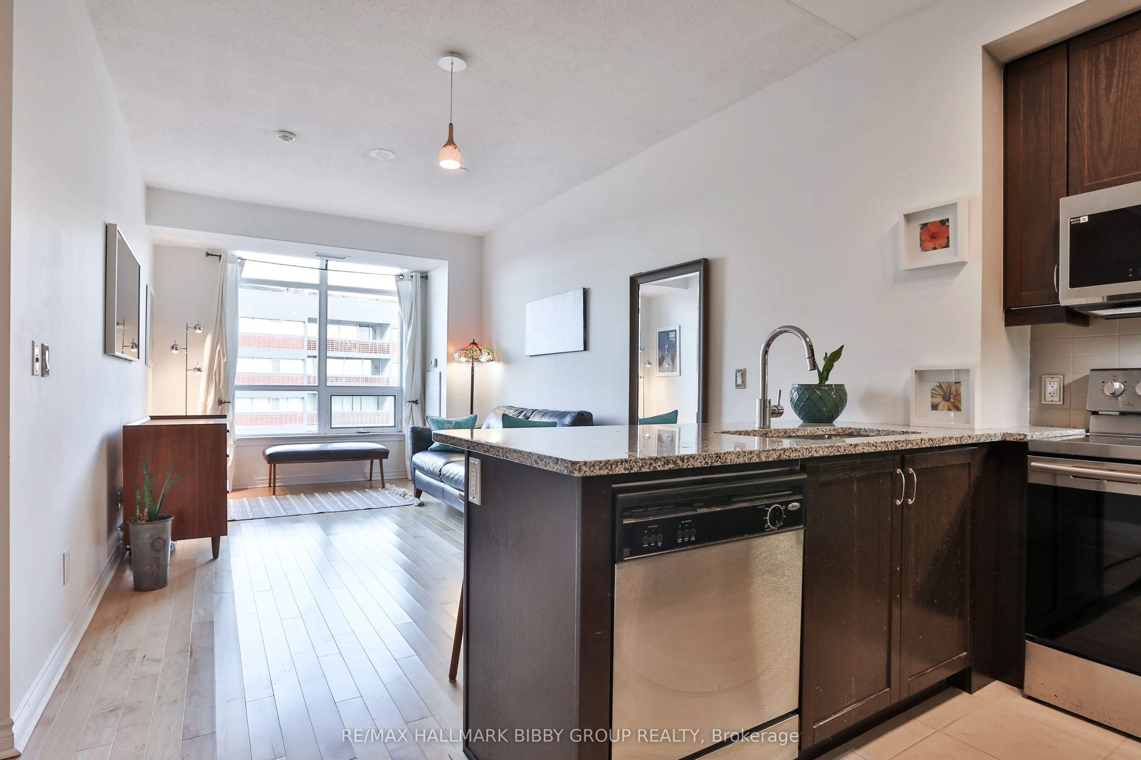 1135 Royal York Road, #814