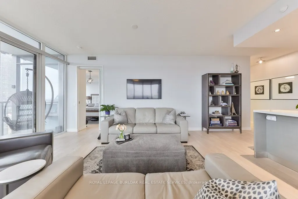 88 Park Lawn Road, #1511