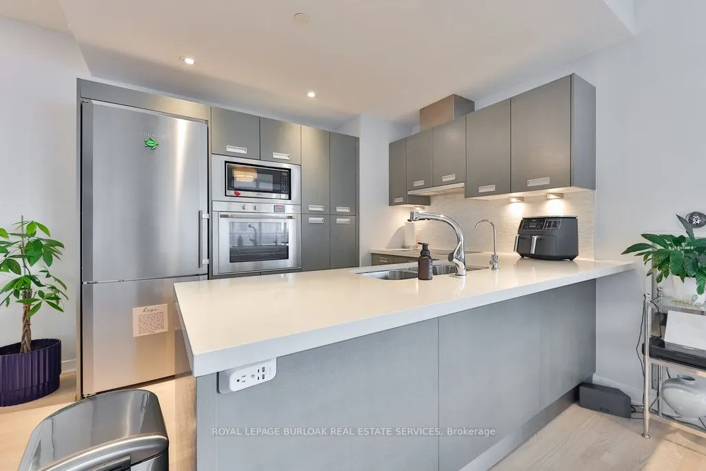 88 Park Lawn Road, #1511