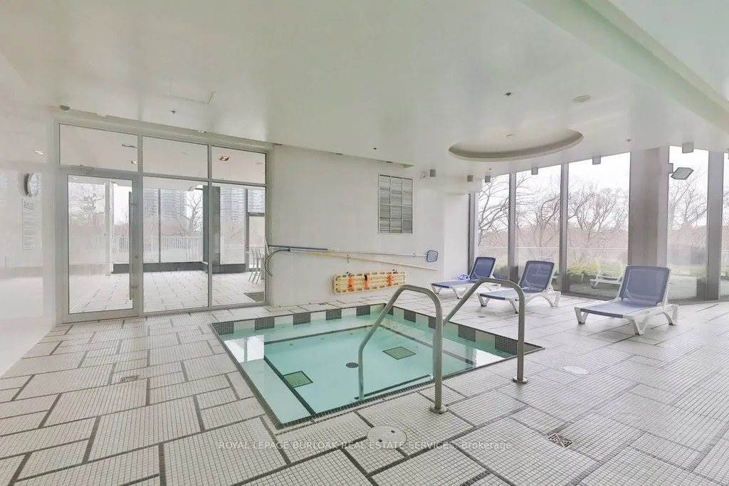 88 Park Lawn Road, #1511