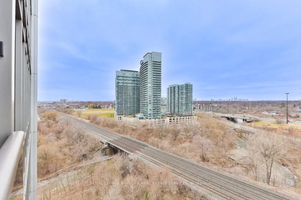 88 Park Lawn Road, #1511