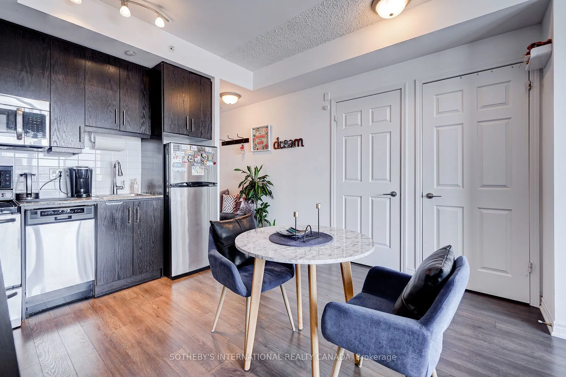 15 James Finlay Way, #712