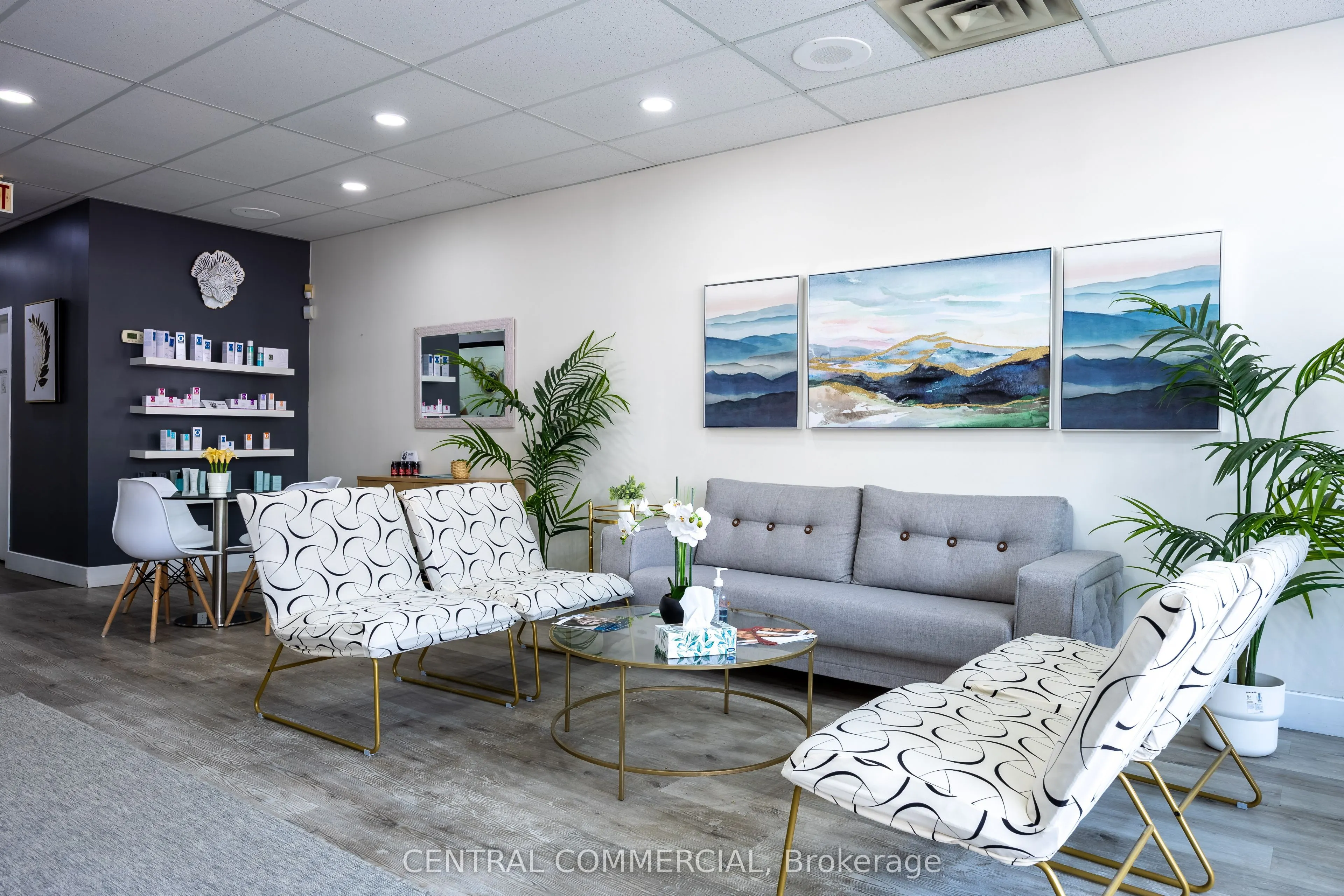 2885 lake shore Boulevard W