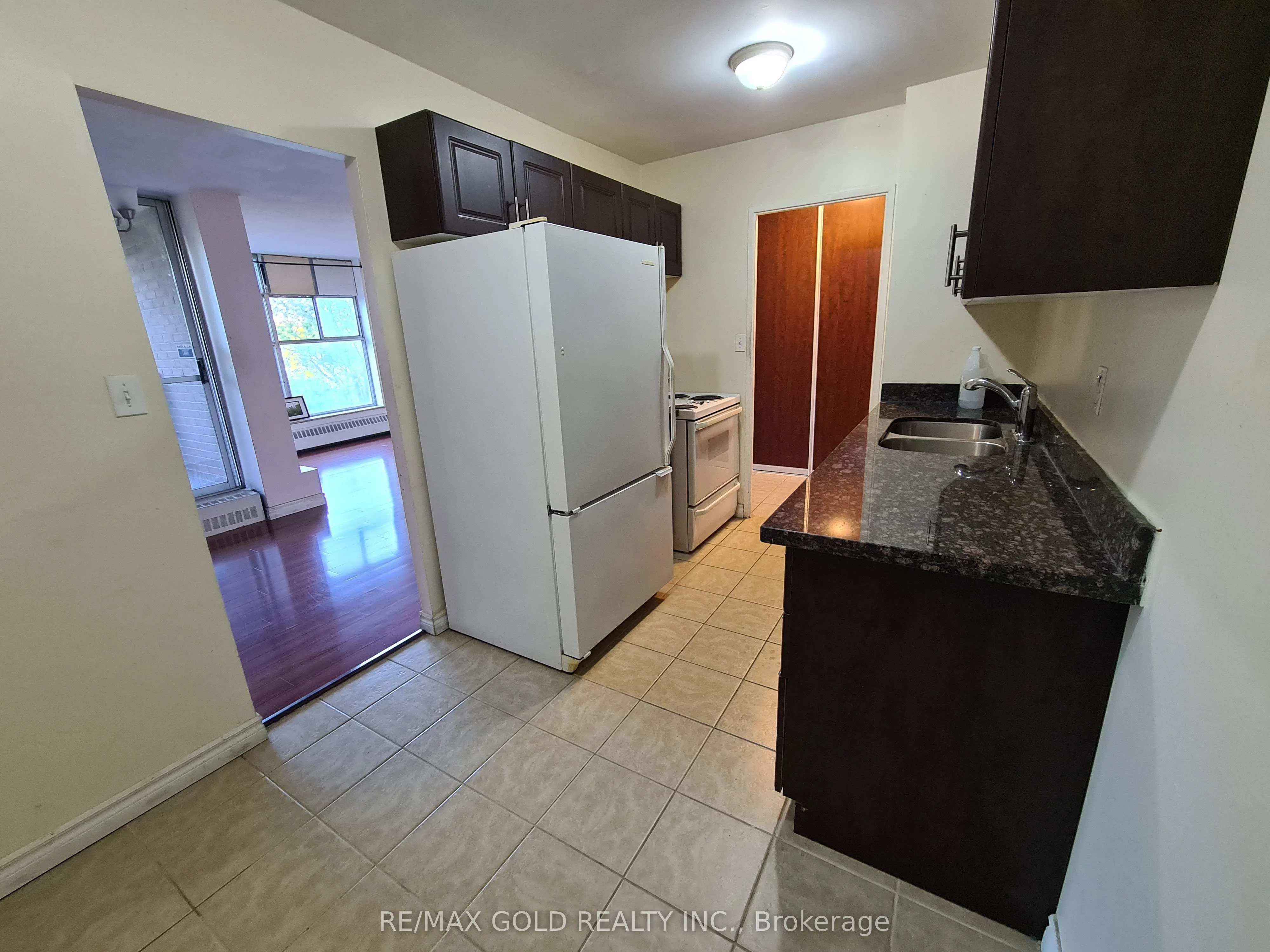 335 Driftwood Avenue, #405