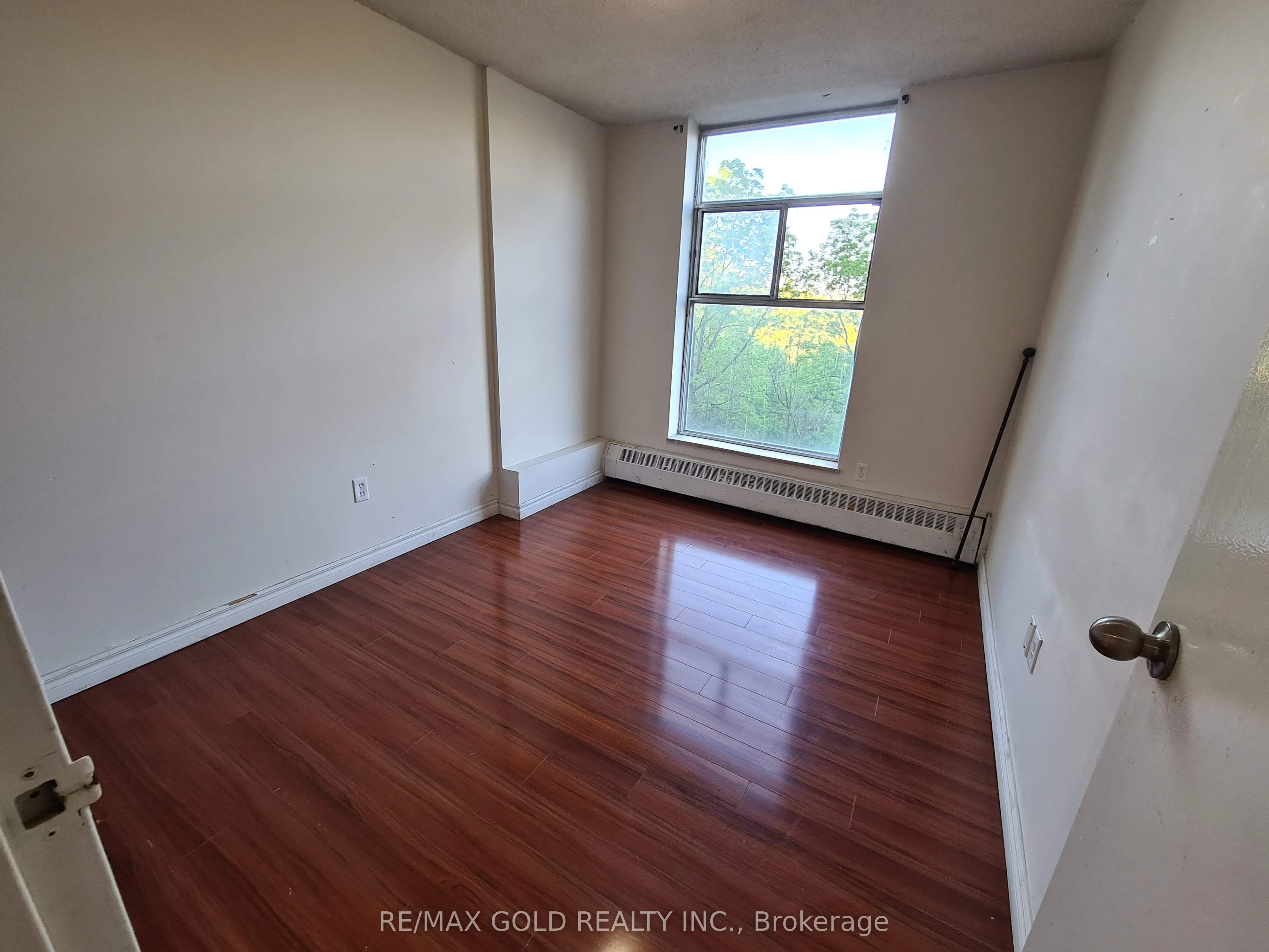 335 Driftwood Avenue, #405